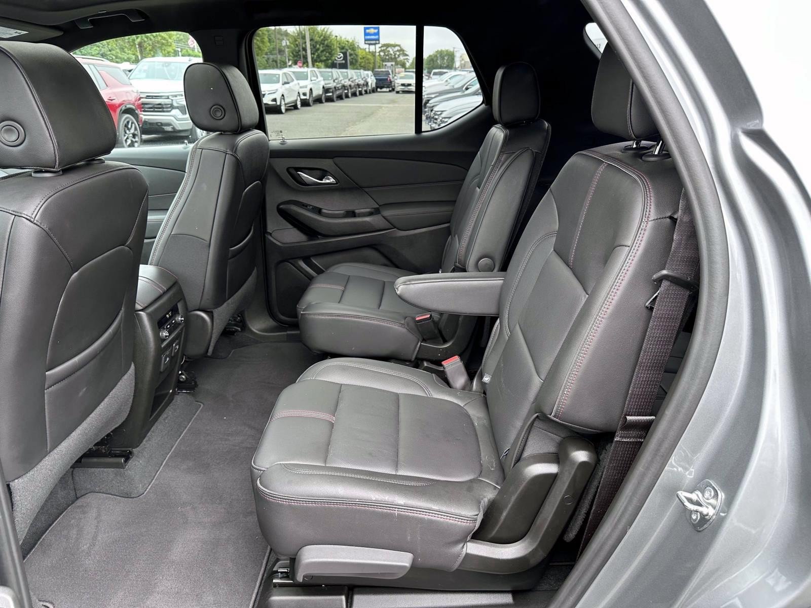 Used 2023 Chevrolet Traverse RS AWD/4WD image 13
