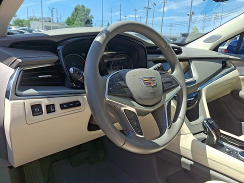 Certified 2023 Cadillac XT5 Premium Luxury w/ Technology Package AWD/4WD image 16