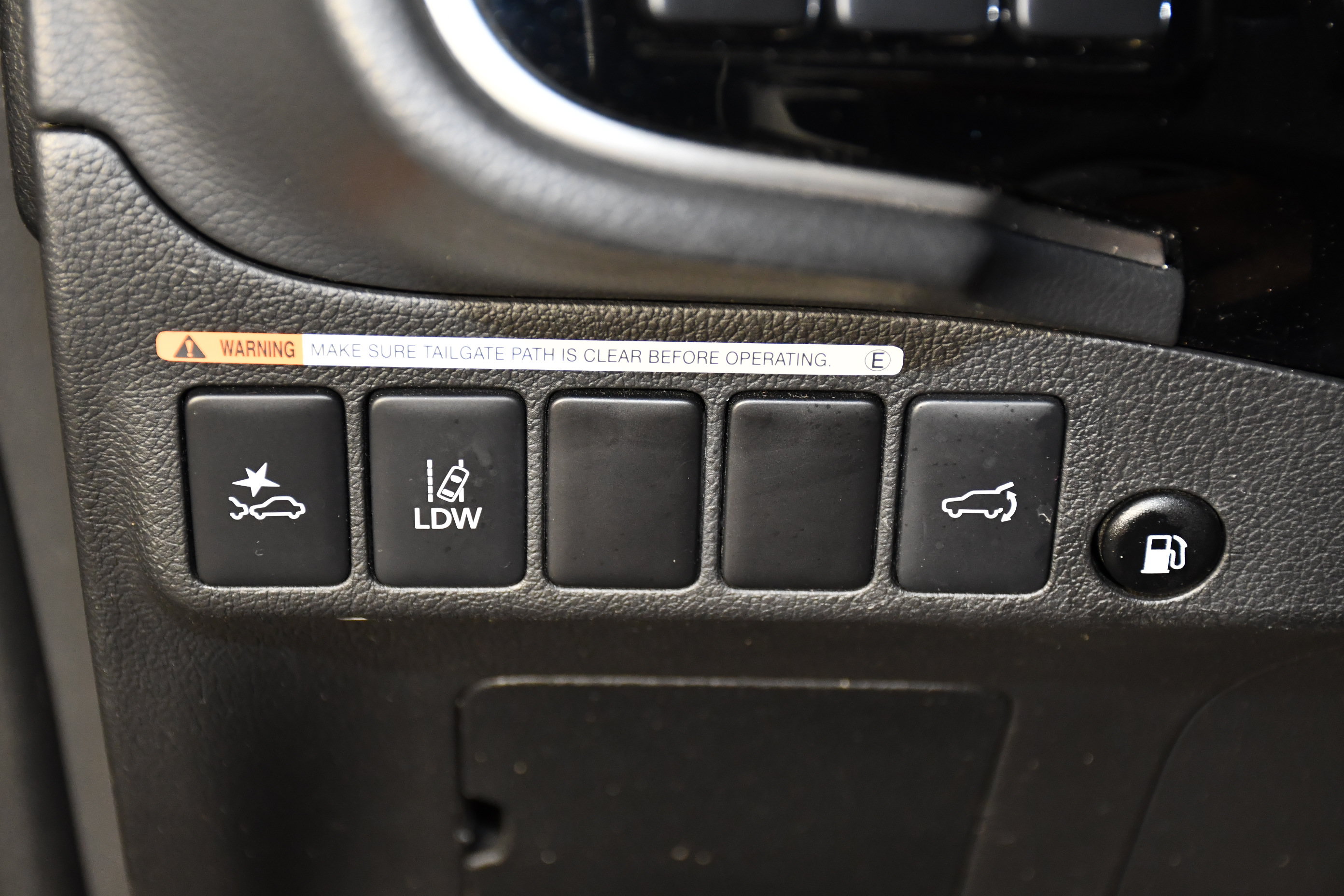 Used 2020 Mitsubishi Outlander SEL AWD/4WD image 35