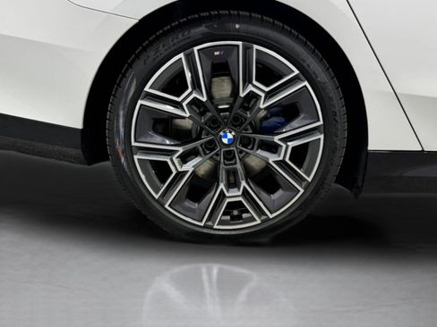 New 2026 BMW i5 eDrive40 w/ M Sport Package image 9