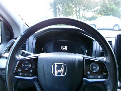 Used 2018 Honda Odyssey Elite image 18