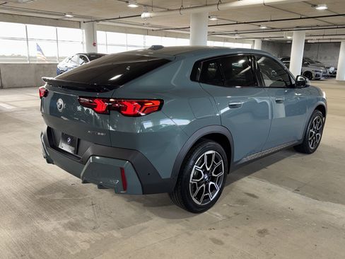 Certified 2025 BMW X2 xDrive28i image 8