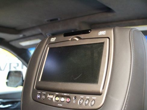 Used 2016 Cadillac Escalade Platinum image 14