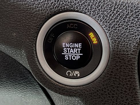 Used 2022 Dodge Charger SXT RWD image 23