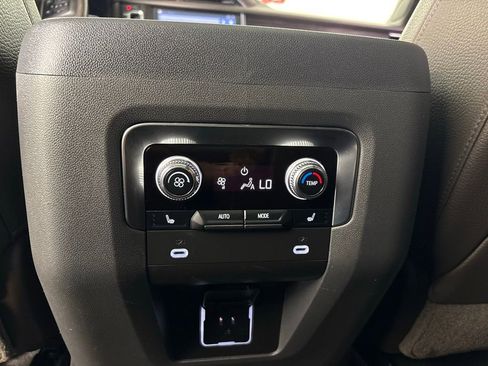 Used 2021 GMC Yukon Denali w/ Denali Premium Package AWD/4WD image 53