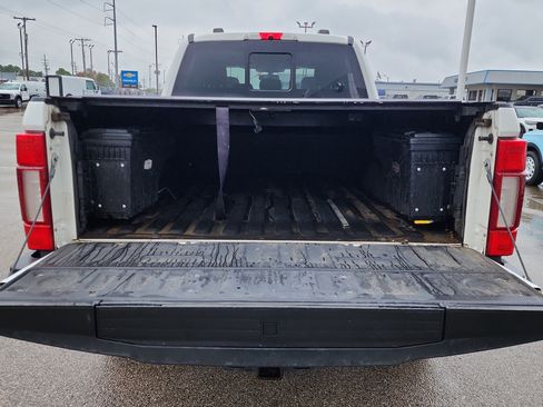 Used 2020 Ford F350 Platinum image 14