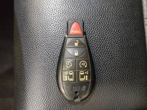 Used 2020 Dodge Grand Caravan GT image 32