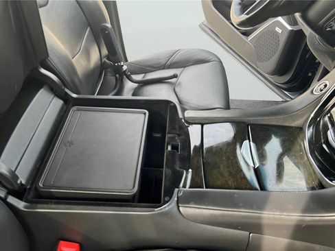 Used 2019 Cadillac Escalade ESV Platinum image 24