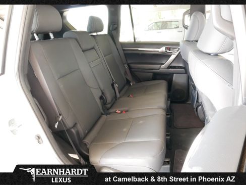 Used 2023 Lexus GX 460 Premium w/ Premium Package image 3