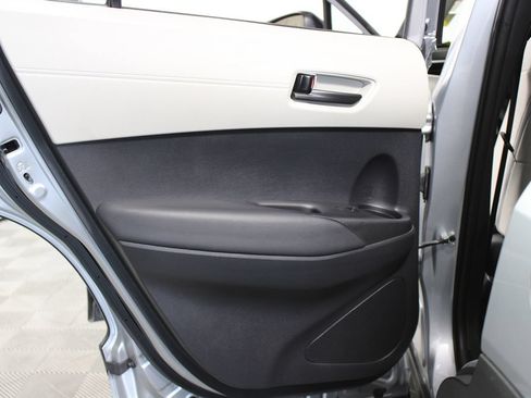Used 2025 Toyota Corolla Cross L FWD image 21