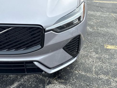 New 2026 Volvo XC60 B5 Plus w/ Climate Package image 9