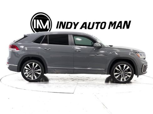 Used 2021 Volkswagen Atlas Cross Sport SE w/ Panoramic Sunroof Package image 3