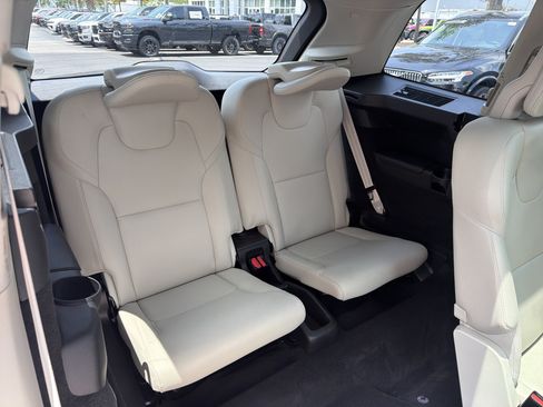 Certified 2023 Volvo XC90 B6 Plus w/ Protection Package Premier AWD/4WD image 33