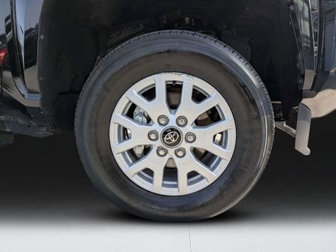 Used 2025 Toyota Tacoma SR AWD/4WD image 10