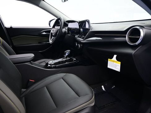 New 2026 Chevrolet Trax ACTIV w/ Driver Confidence Package FWD image 10