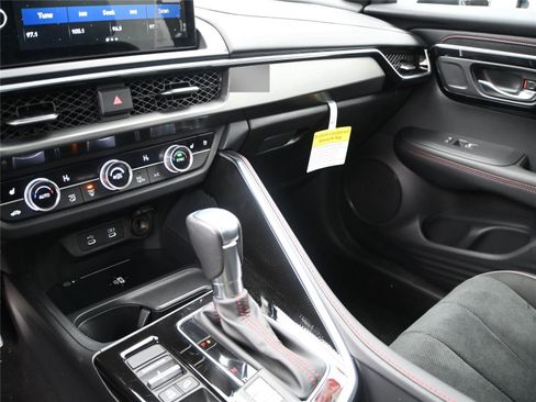 Certified 2025 Acura ADX A-Spec image 4