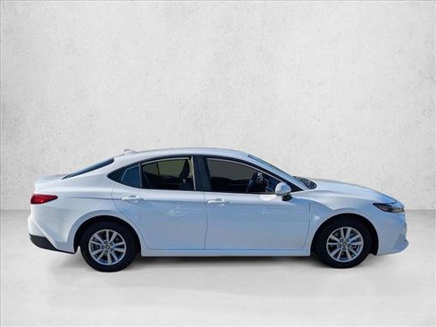 Used 2025 Toyota Camry LE FWD image 4