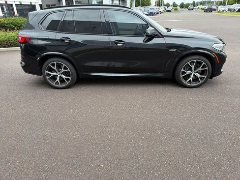 Used 2022 BMW X5 xDrive45e w/ M Sport Package AWD/4WD image 6