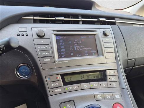 Used 2015 Toyota Prius Persona Series FWD image 14