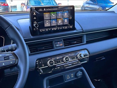 Used 2025 Honda Pilot EX-L image 6