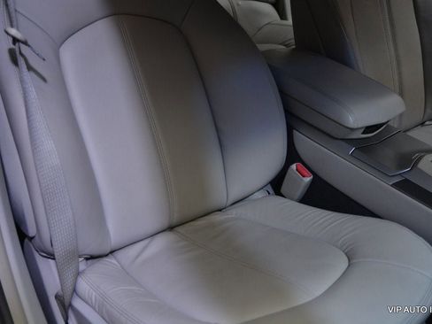 Used 2010 Cadillac CTS Wagon image 18