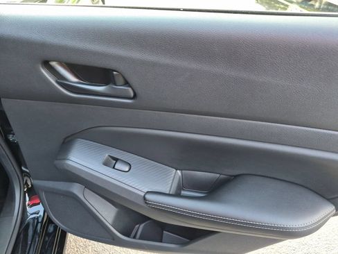 Used 2025 Nissan Altima 2.5 SV FWD image 30
