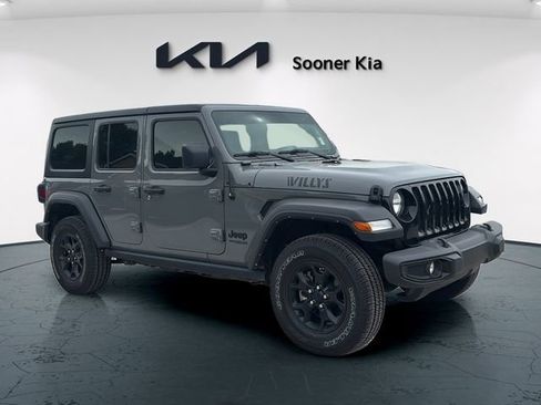 Used 2022 Jeep Wrangler Unlimited Sport AWD/4WD image 8
