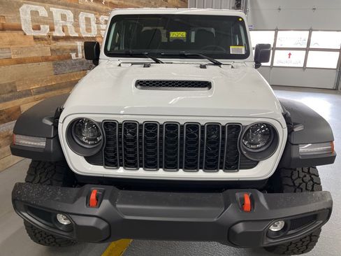 New 2026 Jeep Gladiator Mojave image 8