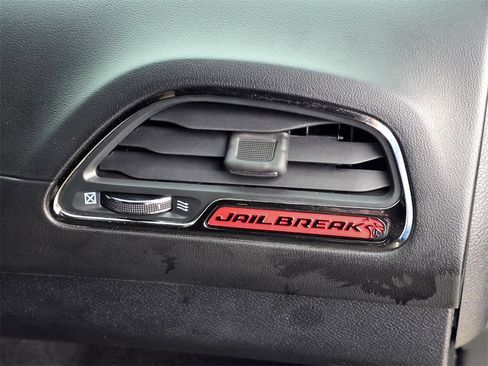 Used 2023 Dodge Challenger SRT Hellcat image 9