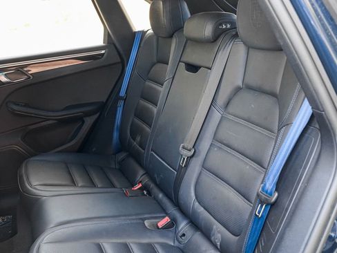 Used 2023 Porsche Macan Turbo image 16