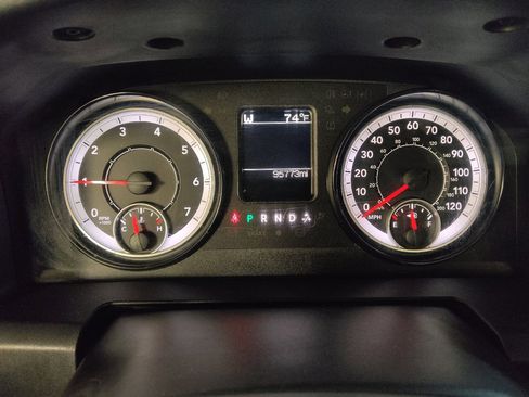 Used 2017 RAM 1500 Tradesman RWD image 23
