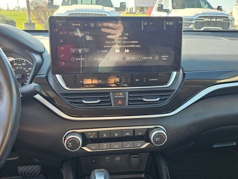 Used 2024 Nissan Altima 2.5 SR w/ SR Premium Package image 20