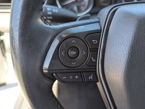 Used 2020 Toyota Camry SE image 21