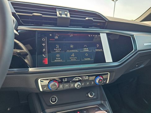 New 2025 Audi Q3 2.0T Premium AWD/4WD image 18