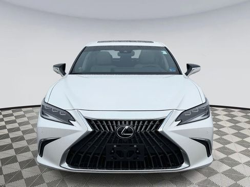 Used 2024 Lexus ES 300h Ultra Luxury image 6