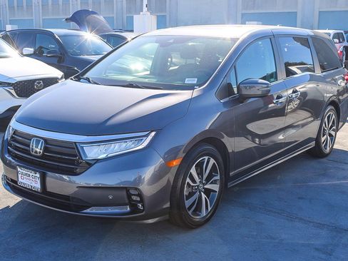 Used 2023 Honda Odyssey Touring image 3