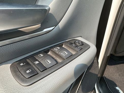 Used 2022 RAM 1500 Big Horn image 13