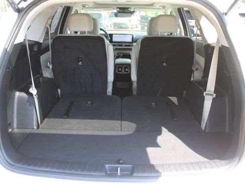 Certified 2025 Kia Sorento EX w/ Panoramic Sunroof Package FWD image 10