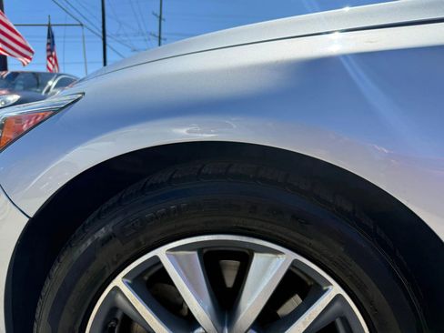 Used 2015 INFINITI Q50 3.7 Sedan 4D w/ Moonroof Package image 8