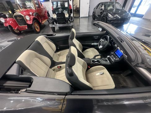 Used 2019 Ford Mustang Convertible w/ Equipment Group 101A image 21