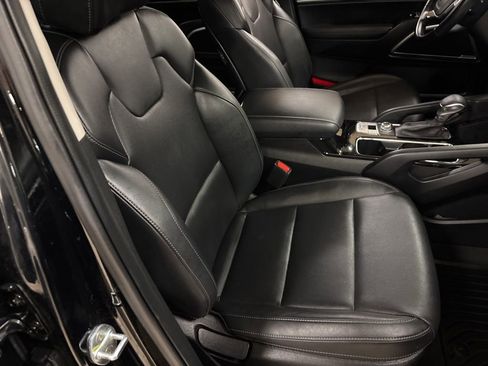 Used 2023 Kia Telluride LX image 38