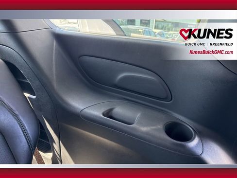 Used 2025 Chrysler Pacifica Select FWD image 33