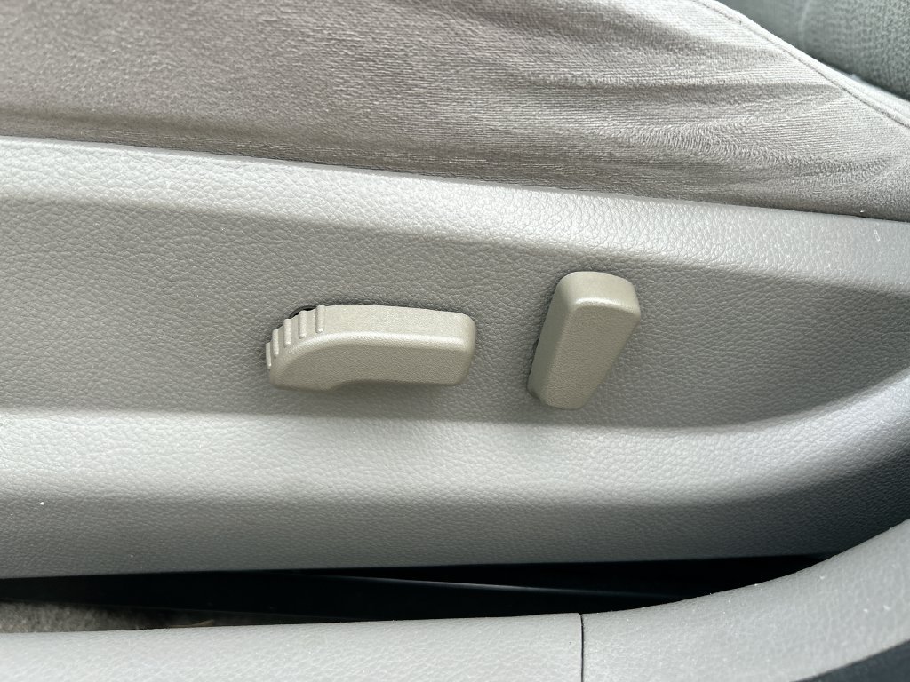 Used 2012 Nissan Altima 2.5 S w/ Convenience Pkg FWD image 12