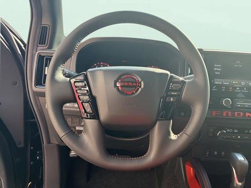 New 2026 Nissan Frontier Pro-X w/ Pro-X Convenience Package RWD image 12