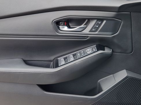 Used 2023 Honda Accord Touring image 24