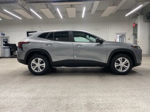 New 2026 Chevrolet Trax LS FWD image 4