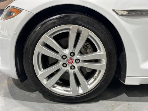 Used 2016 Jaguar XJ L Portfolio AWD/4WD image 7