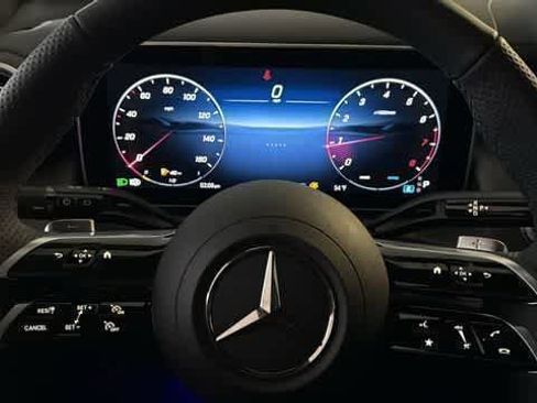 Certified 2026 Mercedes-Benz GLC 300 4MATIC image 18