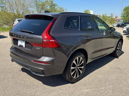 Used 2025 Volvo XC60 B5 Plus w/ Climate Package AWD/4WD image 4