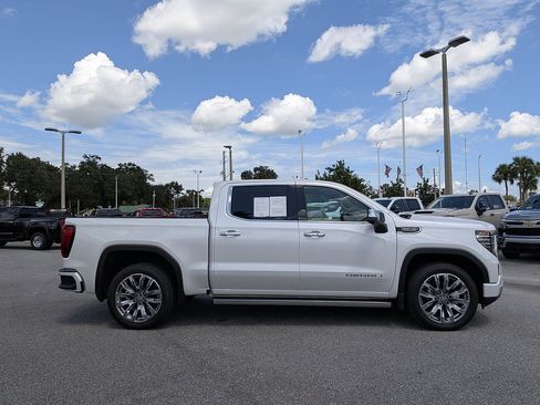 Used 2024 GMC Sierra 1500 Denali w/ Denali Reserve Package AWD/4WD image 2